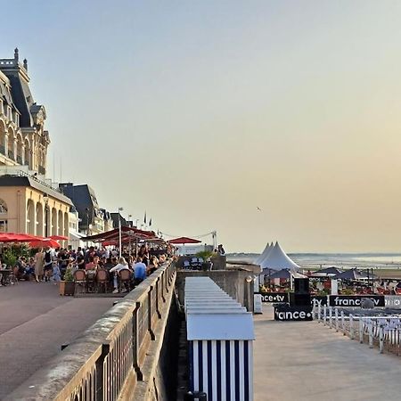 Studio Chic, Hyper Centre, 4 Minutes De La Plage Кабур Экстерьер фото